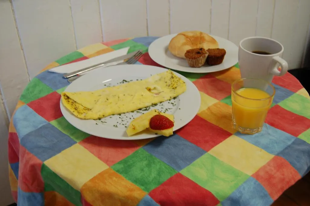 Le Chasseur Bed & Breakfast Bed & Breakfast Montreal
